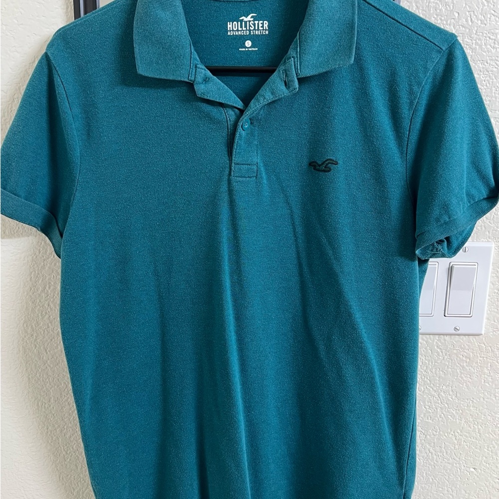 Hollister Men's Ocean Blue Polo Shirt